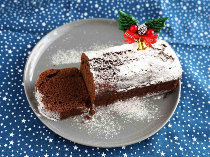 「ココアパウダーのクリスマスケーキ」レシピ