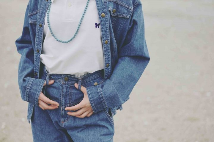 大人のデニム選び。ワードローブに加える特別な相棒【海と空と、デニム まとめ】