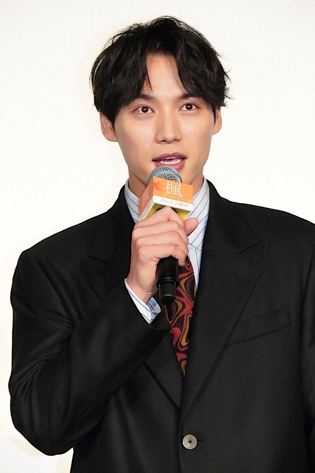 事故で双子の弟・恵を失った涼の二役を演じた福士蒼汰