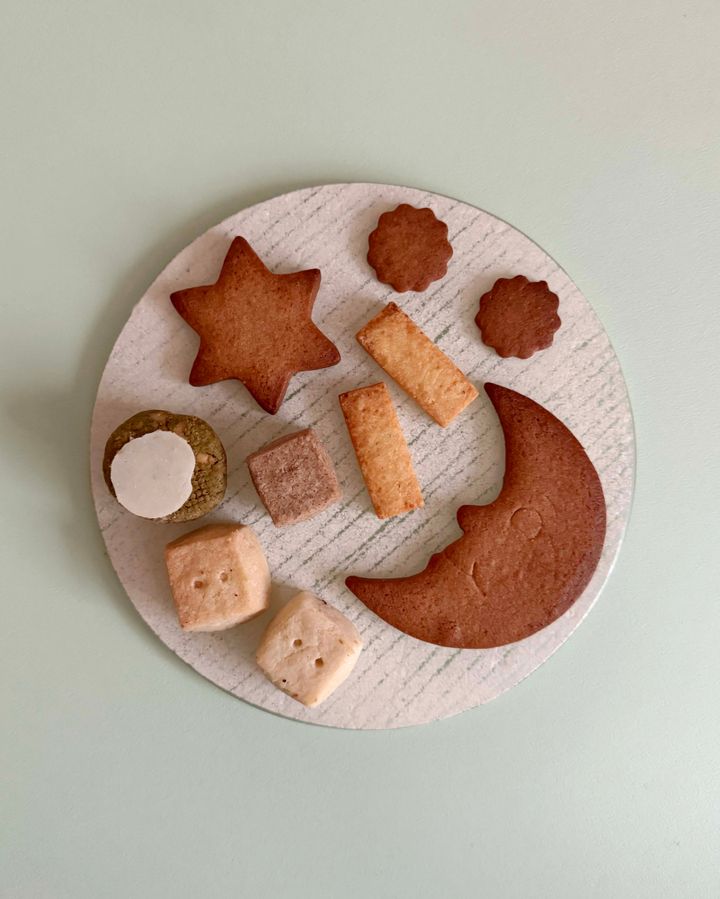 まだ間に合うクリスマスプレゼント2025⭐︎ 即贈りできるおすすめスイーツギフト5選【ささやかですてきなもの 大谷有紀 vol.269】