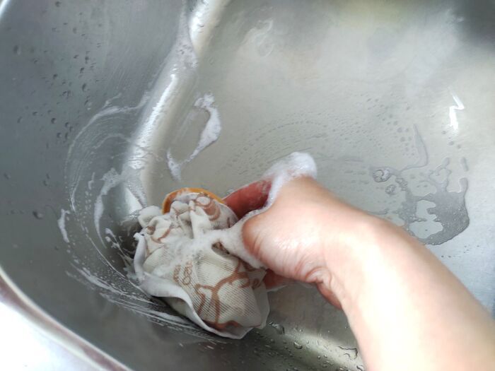 洗濯ネット、ファスナー壊れても捨てないで！穴あきでも使える再活用アイデア♪