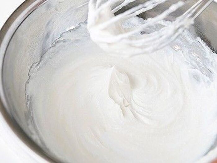 【オイルなし、グルテンなし】米粉で作る、素朴で美味しい「キャロットマフィン」の作り方。トッピングのチーズフロスティングとの相性も抜群です♪