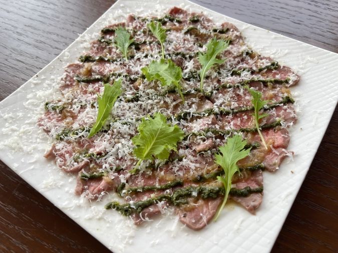 500℃ pizza（ゴヒャクドピザ）赤牛のカルパッチョ