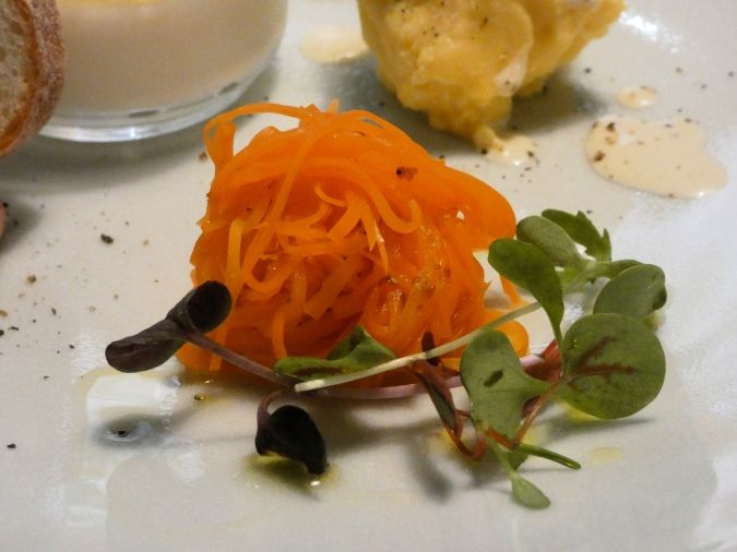 アヒル食堂 前菜 キャロットラペ