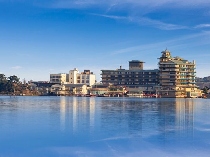 All About ニュース編集部は、全国10～70代の男女250人を対象に「温泉地」に関する独自のアンケート調査を実施。長期休みに行きたいと思う「中国地方の温泉地」で1位に選ばれたのは？