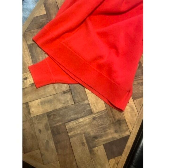 すっきりおしゃれに着こなせる！細部のこだわりにも注目を！