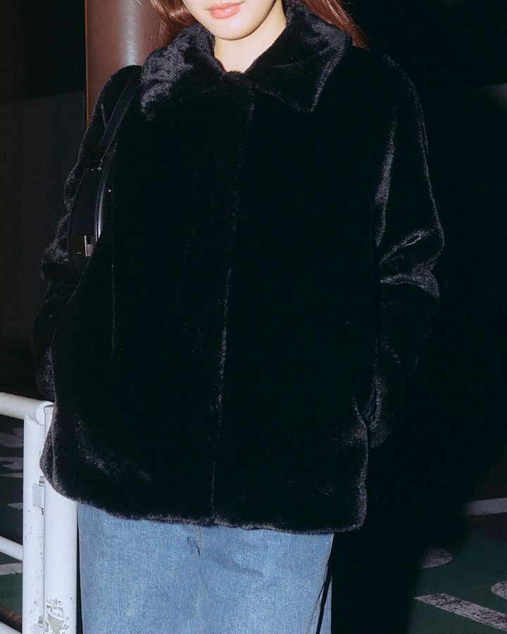 【スナップ】絶対主役のアウターを際立たせるシンプル“美脚デニム”