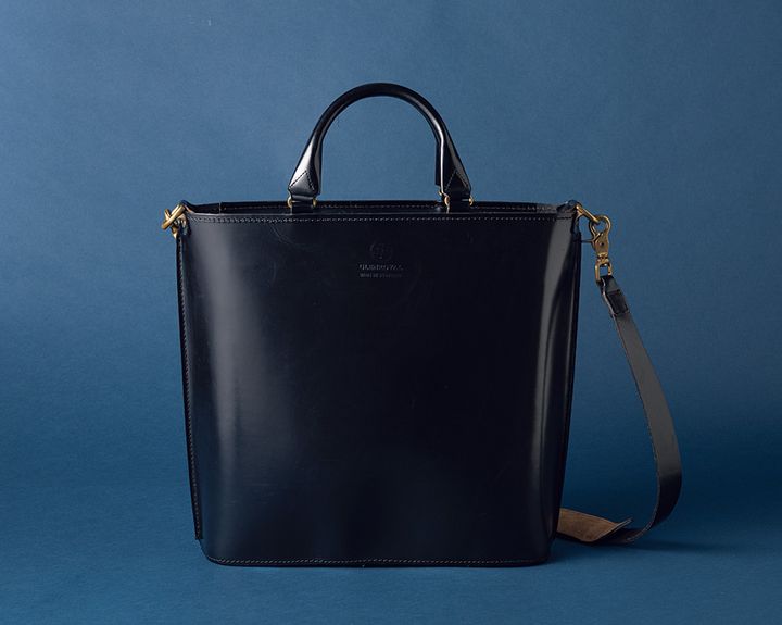 コーデに気品をプラスしてくれる。タイムレスに使えるアクセサリー、小物8選