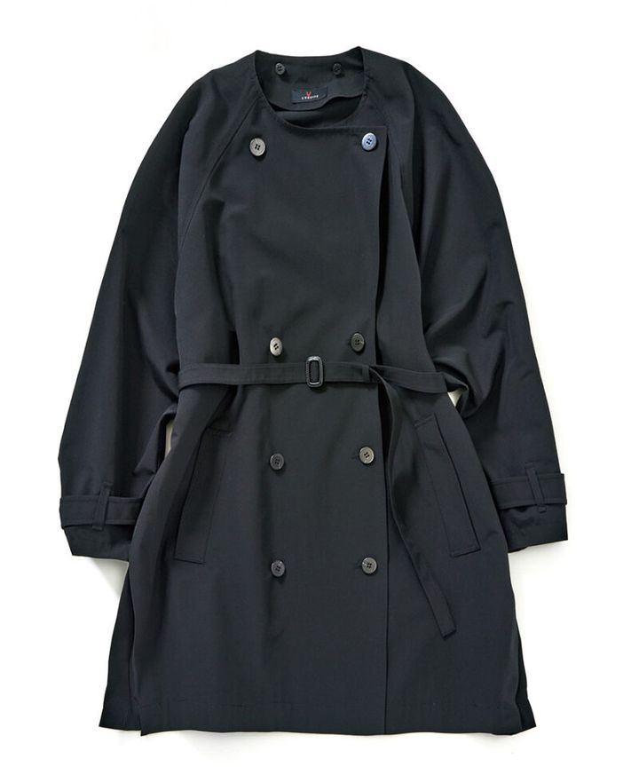 襟付きダブルボタンコート¥63,800 ／レキップ