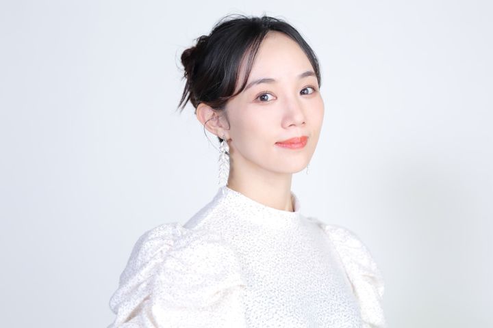 咲妃みゆ、宝塚退団から8年 人気演出家からのオファー続く「面白い俳優だなと思ってもらえる俳優人生を歩みたい」 width=