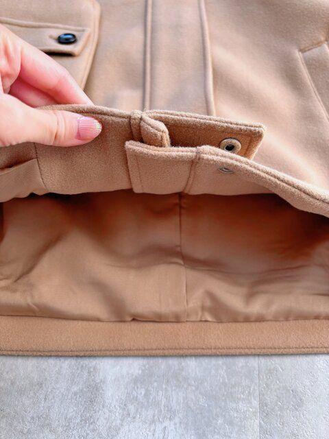 GUコージーメルトンショートフーディコートの厚み