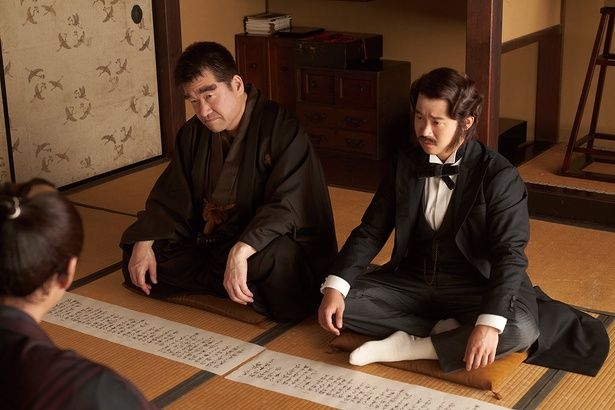 武力によって江戸幕府を滅ぼすべきと唱える大久保利通 [c]2025 映画「新解釈・幕末伝」製作委員会