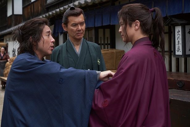 勝海舟の提案でコンセプト茶屋へ行くことに [c]2025 映画「新解釈・幕末伝」製作委員会