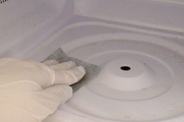 ダイソーのちょこっとお掃除シートでレンジを掃除する