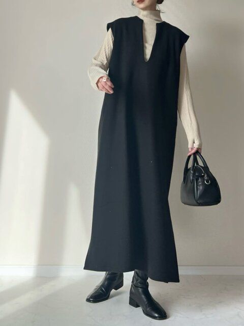 2025冬大人女性おすすめタートルネックジャンスカコーデ