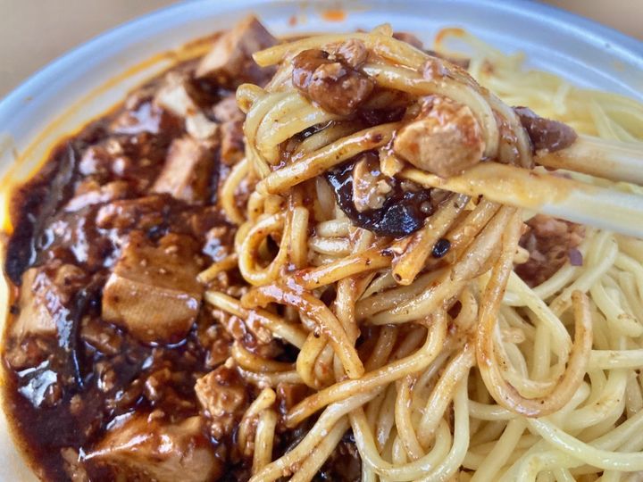 白米が欲しくなるほどの味わい！？【ファミマ】菰田欣也シェフ監修の麻婆焼そば