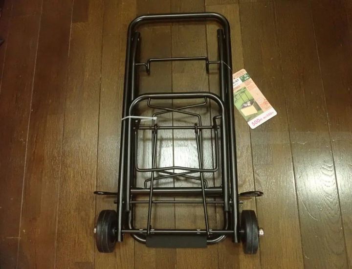 DAISO(ダイソー)：折り畳みキャリー