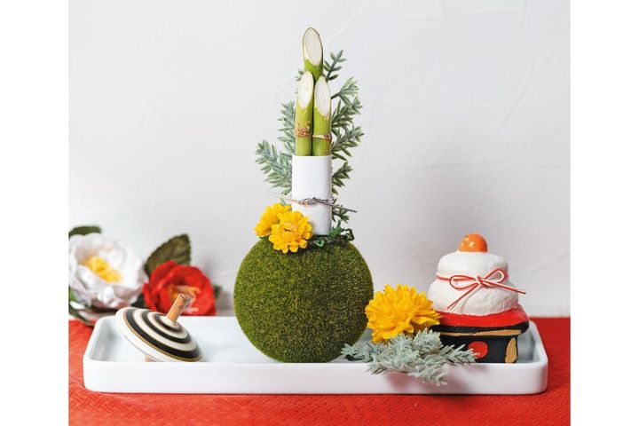 リビングや玄関に飾りたい【ミニ門松】造花の苔玉で簡単おしゃれ！