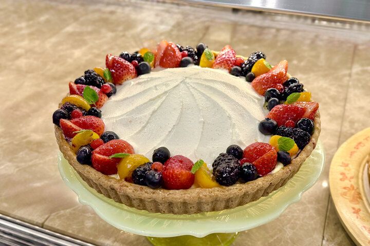 東京ドームシティの「キル フェ ボン」で、クリームたっぷりのフルーツタルトを満喫