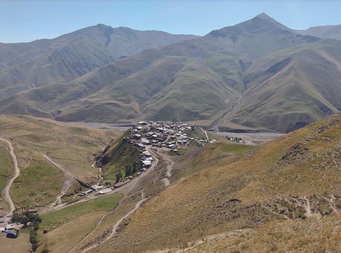 アゼルバイジャンってどんな国？旅人・低橋さんと食べ歩くローカルフード案内【世界思い出旅ごはん おかわり】