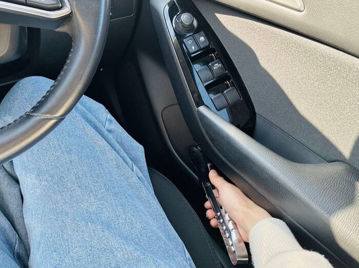 「発券機に手が届かない…」を意外なキッチン用品がレスキュー！もう焦る必要はありません♪