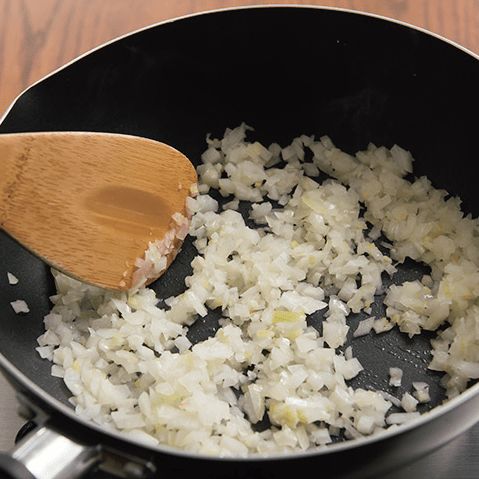 【やせる節約レシピ】あっさりドライカレーの作り方。ひき肉代わりの食材がとにかく優秀で驚きますよ♪