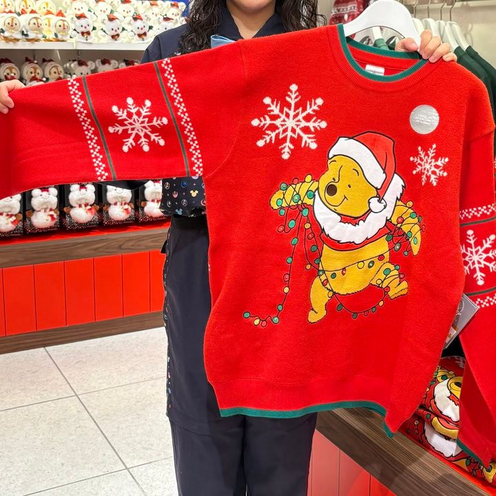 プーさん 長袖セーター ライトアップ レッド DISNEY CHRISTMAS