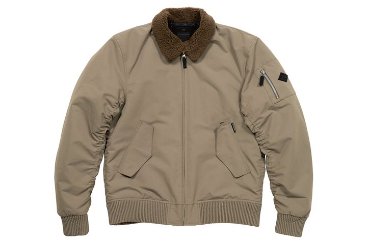 ライコランド東雲店で見つける！冬ツーリングの必須アイテム｜冬アパレル最新事情