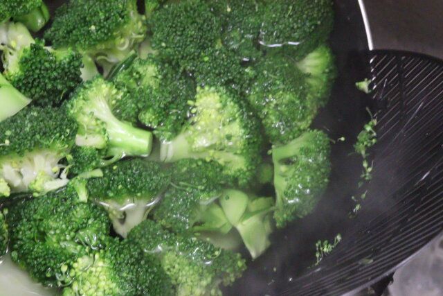 鍋用水切りストレーナー 使用例