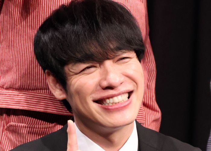 川島明／麒麟（C）日刊ゲンダイ