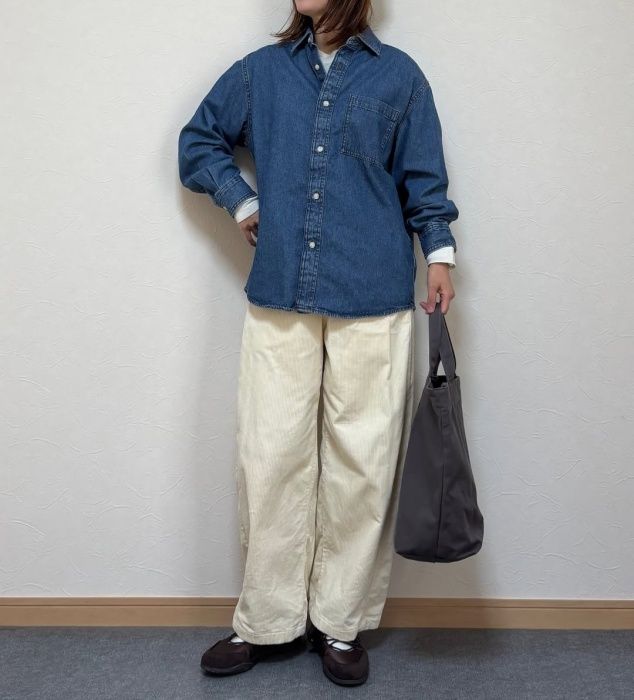 GU「デニムオーバーサイズシャツ」