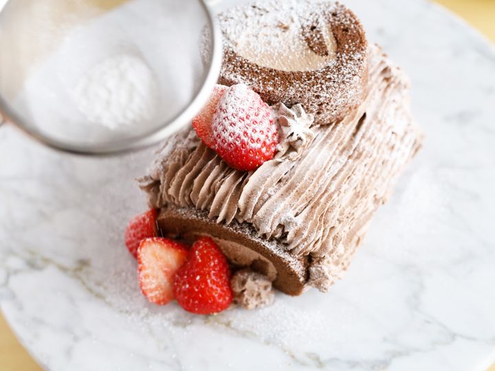 「市販の切れてるロールケーキでブッシュドノエル」レシピ09