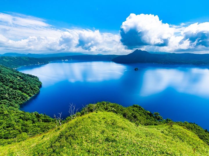 All About ニュース編集部は、全国10～60代の男女250人を対象に「好きなパワースポット」に関する独自のアンケート調査を実施。好き＆行ってみたい「北海道のパワースポット」で1位に選ばれたのは？（サムネイル画像出典：PIXTA）