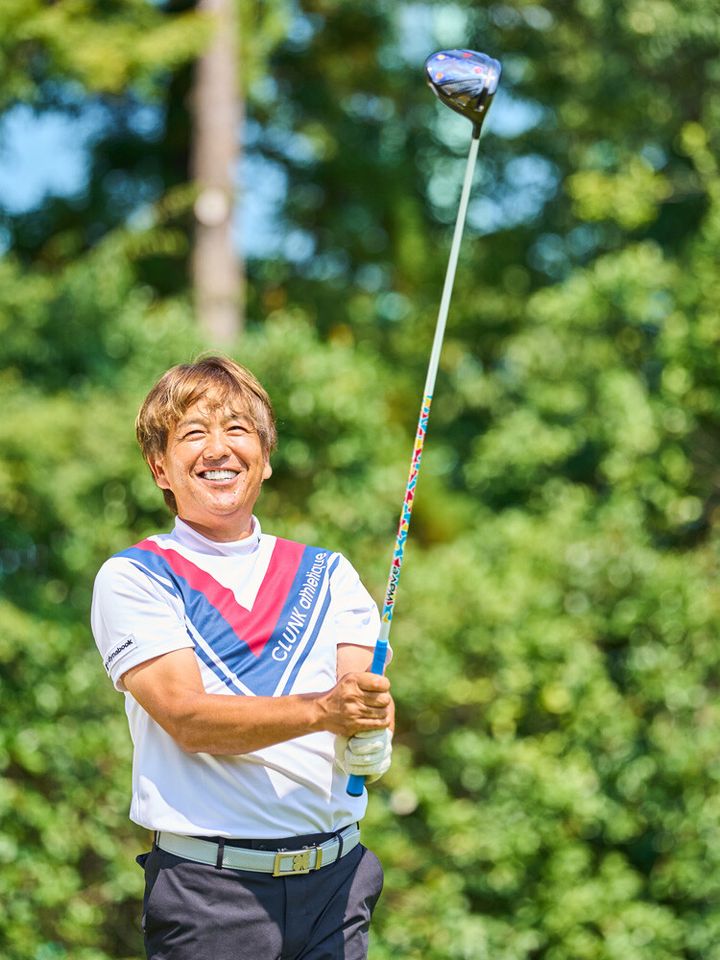 なぜ“軽く振るだけ”で飛ぶの!? しなり戻りが初速を変える軽量シャフト