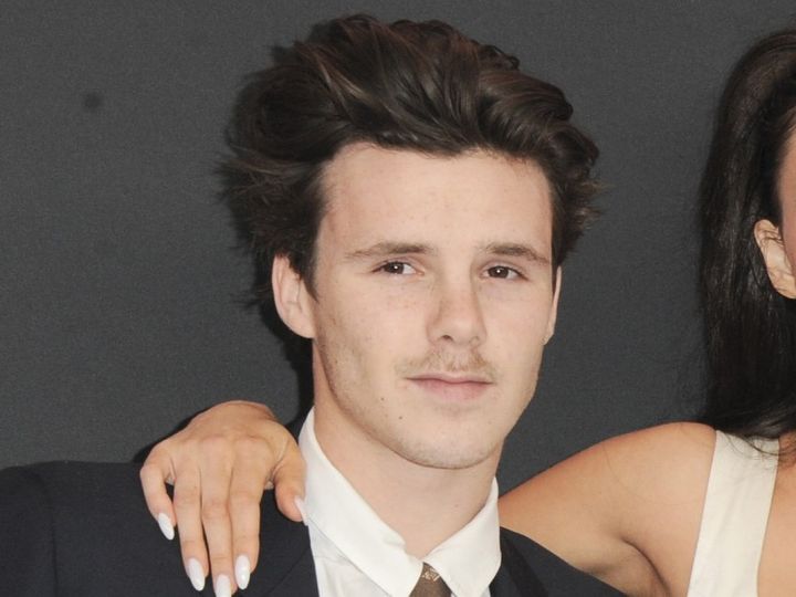 ベッカム家騒動、三男クルスが告白 兄ブルックリンが両親と自分をSNSでブロック （C）AFLO width=