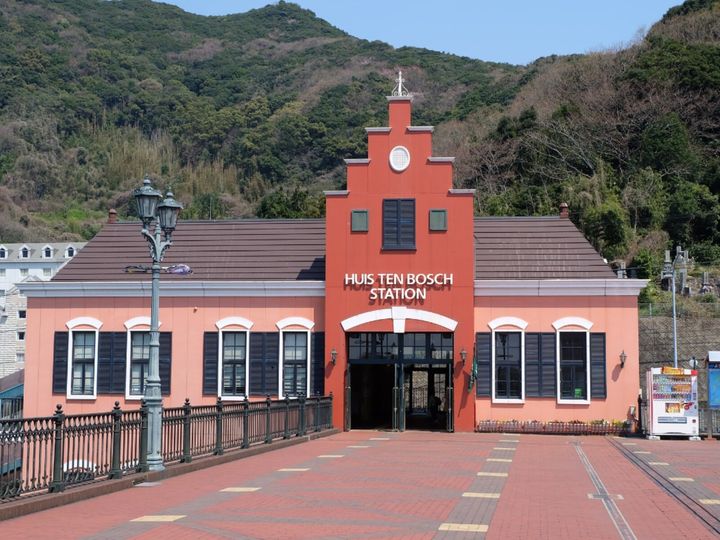 All About ニュース編集部が全国250人を対象に実施した温泉地に関するアンケートの調査結果から、長期休みに行きたいと思う「長崎県の温泉地」ランキングを発表！ 2位「佐世保温泉」を抑えた1位は？