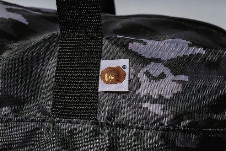 smart3月・4月合併号の特別付録 A BATHING APE®ビッグボストンバッグ