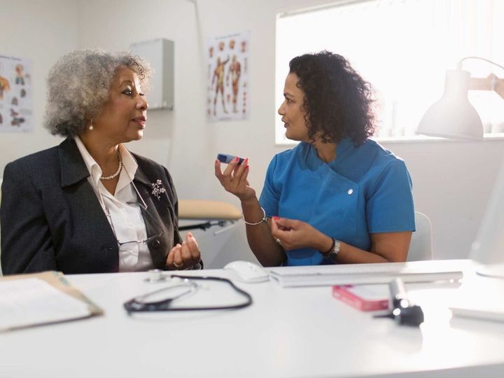 【医師が解説】糖尿病や肥満の原因は、本人の意志や努力の問題ではありません。遺伝・脳・ホルモン・環境が関与する疾患です。よくある偏見を科学的に正し、GLP-1受容体作動薬、SGLT-2阻害薬、肥満外科手術などの最新の治療方針と考え方を分かりやすく解説します。（※画像：amanaimages）