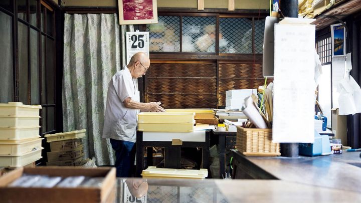 京都〈大黒屋鎌餅本舗〉店内