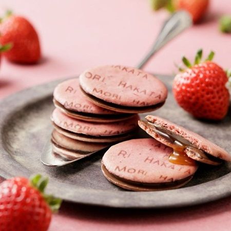 【福岡県福岡市】福岡発のバームクーヘン「Pop!n Baum」と人気の生キャラメルサンド「博多の森 生キャラメルサンド」、博多駅内で販売