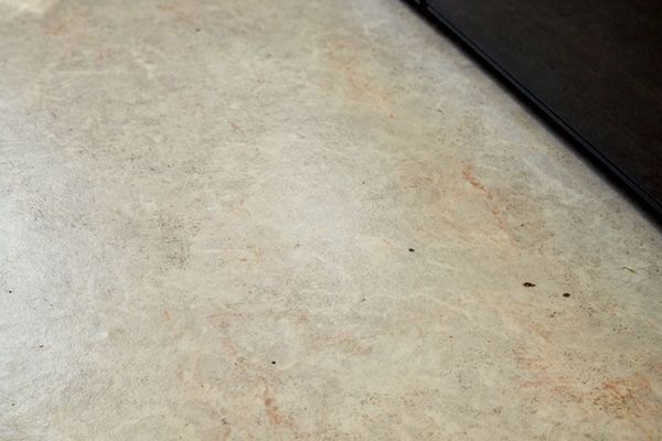 キッチンのクッションフロアの汚れ
