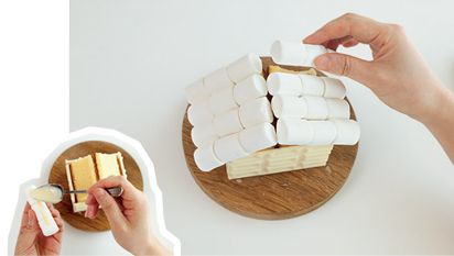 クリスマスにおすすめ！ カステラとおなじみの市販のおやつで作る「まっしろスノーハウス」の画像10