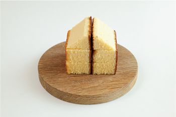 クリスマスにおすすめ！ カステラとおなじみの市販のおやつで作る「まっしろスノーハウス」の画像8