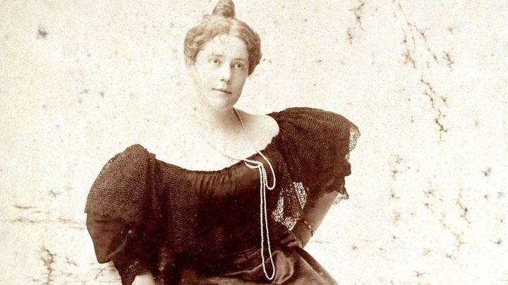 エリザベス・ビスランドの写真