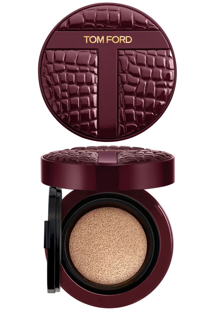 クッション コンパクト ケース 限定デザイン ￥4,400（1月2日より限定発売）※リフィルは別売り