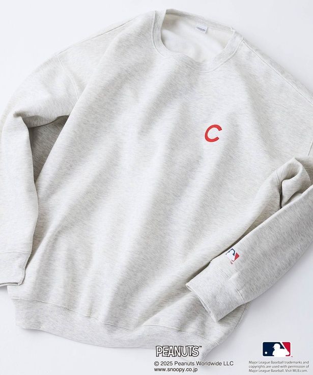 「裏起毛トレーナー(オフホワイト/シカゴ・カブス)」(大人用7689円、キッズ5280円)