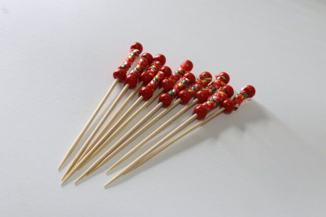 竹製ピックス（ひも飾り、10本）