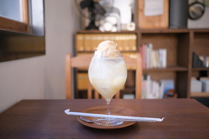 心なごむレトロな空間で、チャイや月替わりの紅茶を。駅近の穴場カフェ／西荻窪「MODeL T」