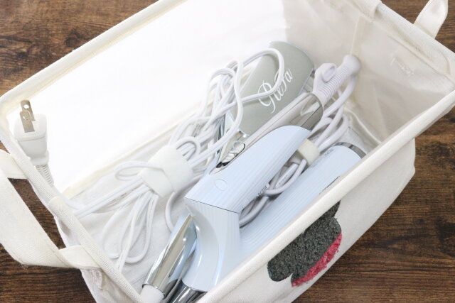 ダイソーのドライヤーが入る刺繡付収納ボックス（ミッキーアイコン／ミニーアイコン）