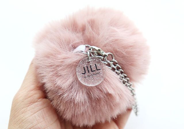 宝島社ムック付録のJILL by JILL STUART ふわもこファー＆ロゴチャームセット BOOK4